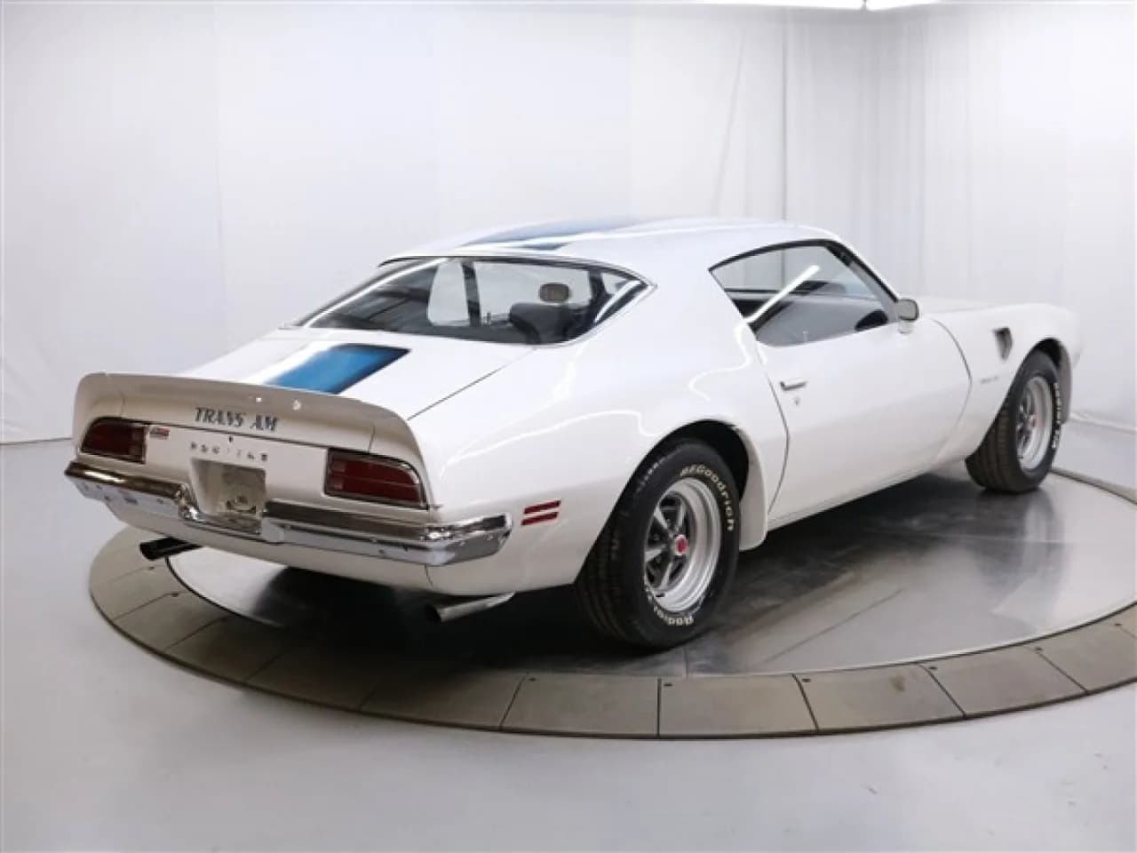 1970 Pontiac Trans Am - Thumbnail 7