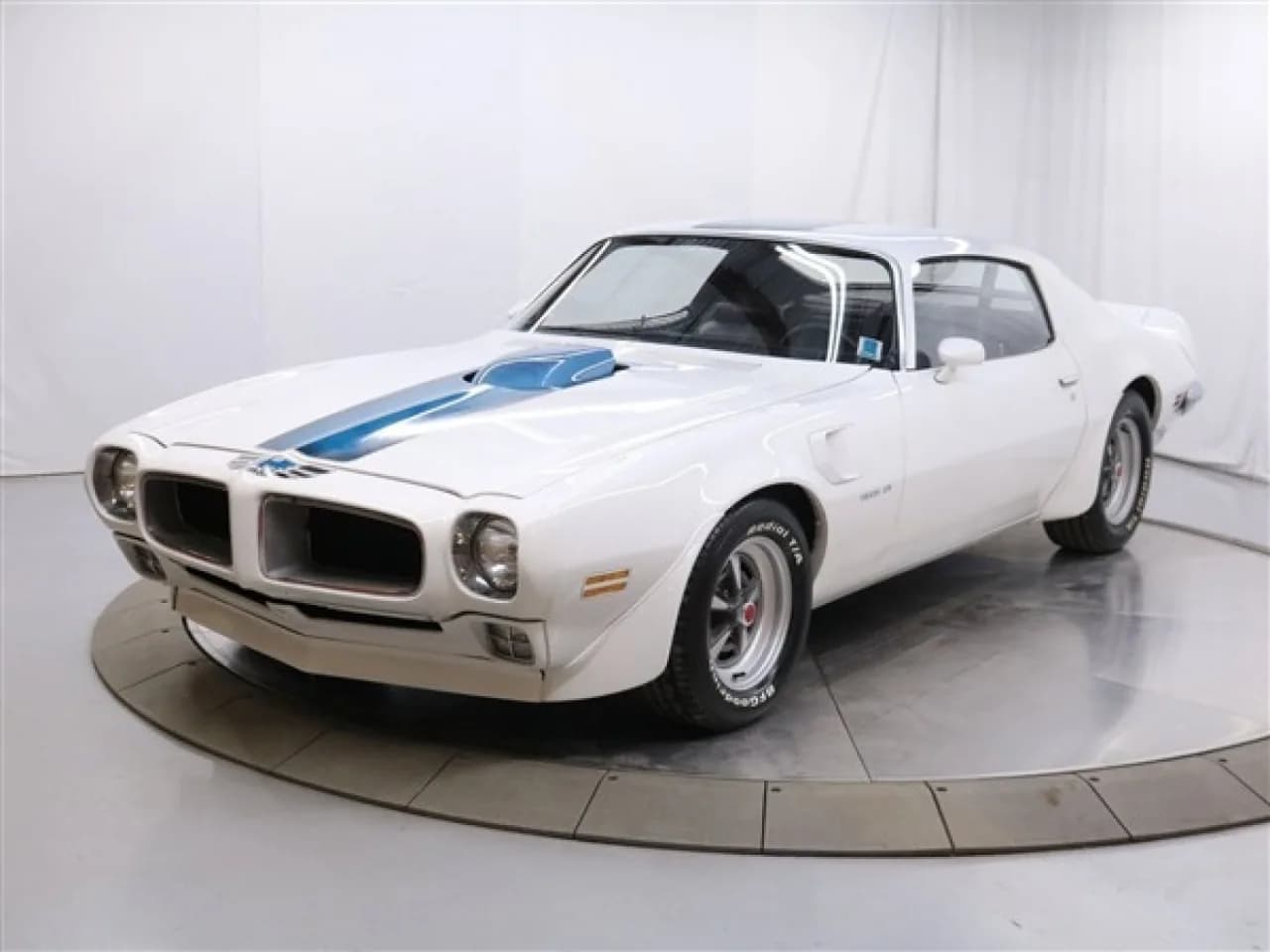 1970 Pontiac Trans Am - Thumbnail 2