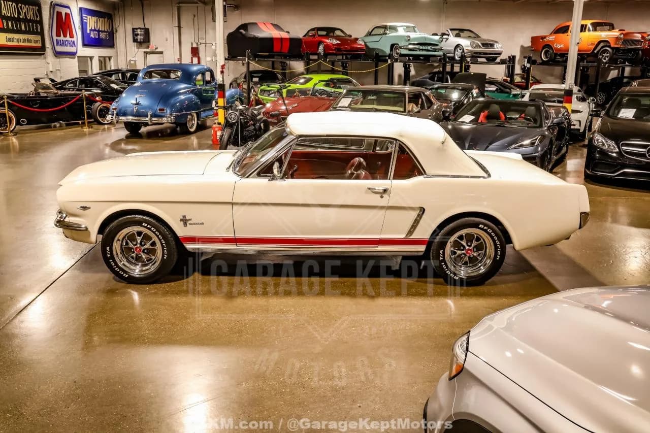 1965 Ford Mustang Convertible - Thumbnail 5