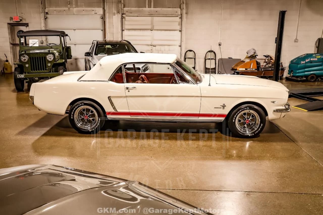 1965 Ford Mustang Convertible - Thumbnail 8