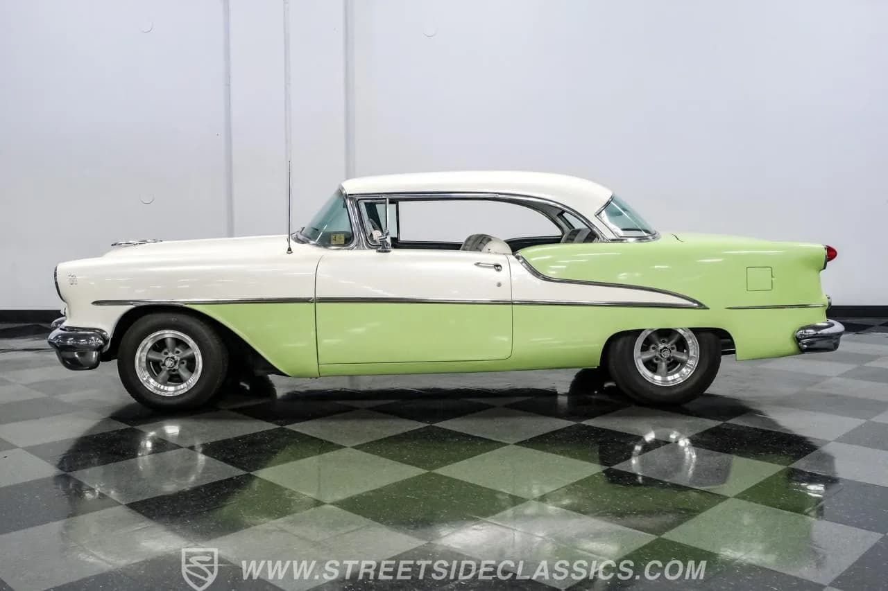 1955 Oldsmobile Deluxe 88 Holiday Coupe - Thumbnail 2