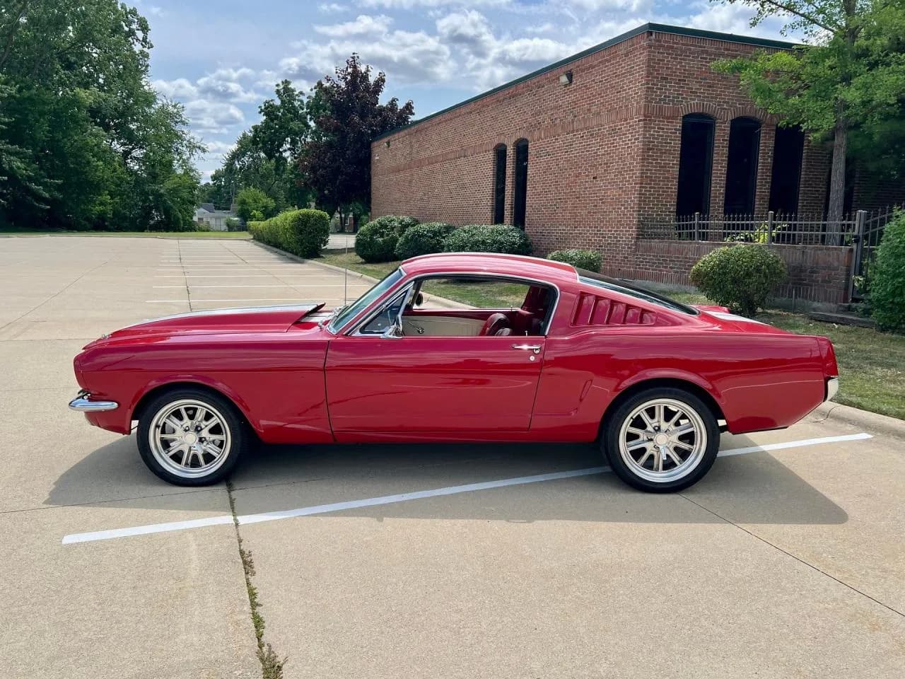 1965 Ford Mustang - Thumbnail 8