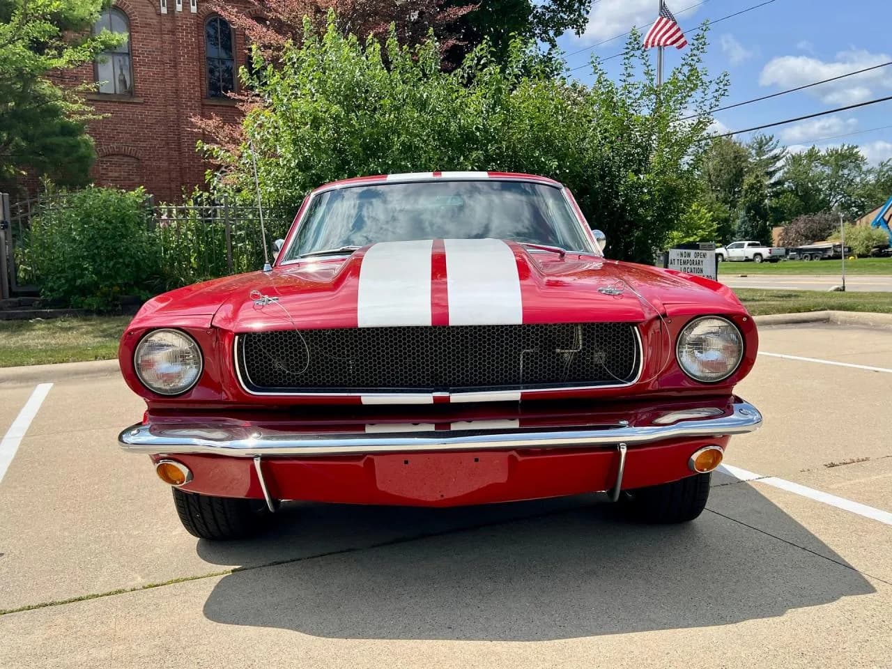 1965 Ford Mustang - Thumbnail 2