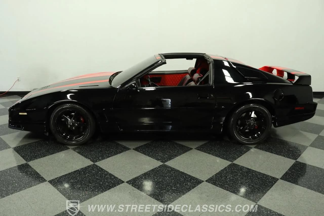 1989 Pontiac Firebird Trans Am - Thumbnail 2