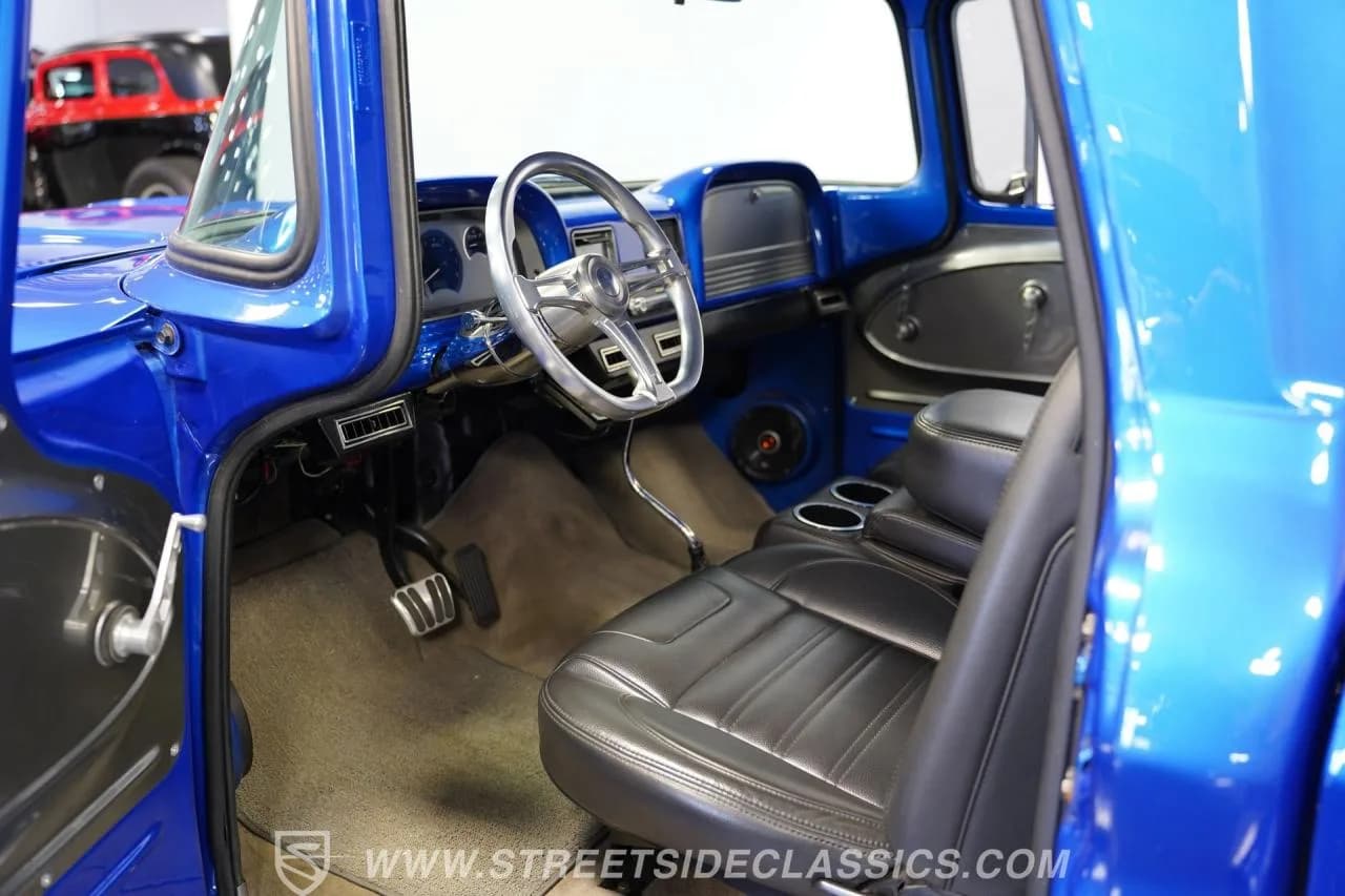 1963 Chevrolet C10 Fleetside Restomod - Thumbnail 4