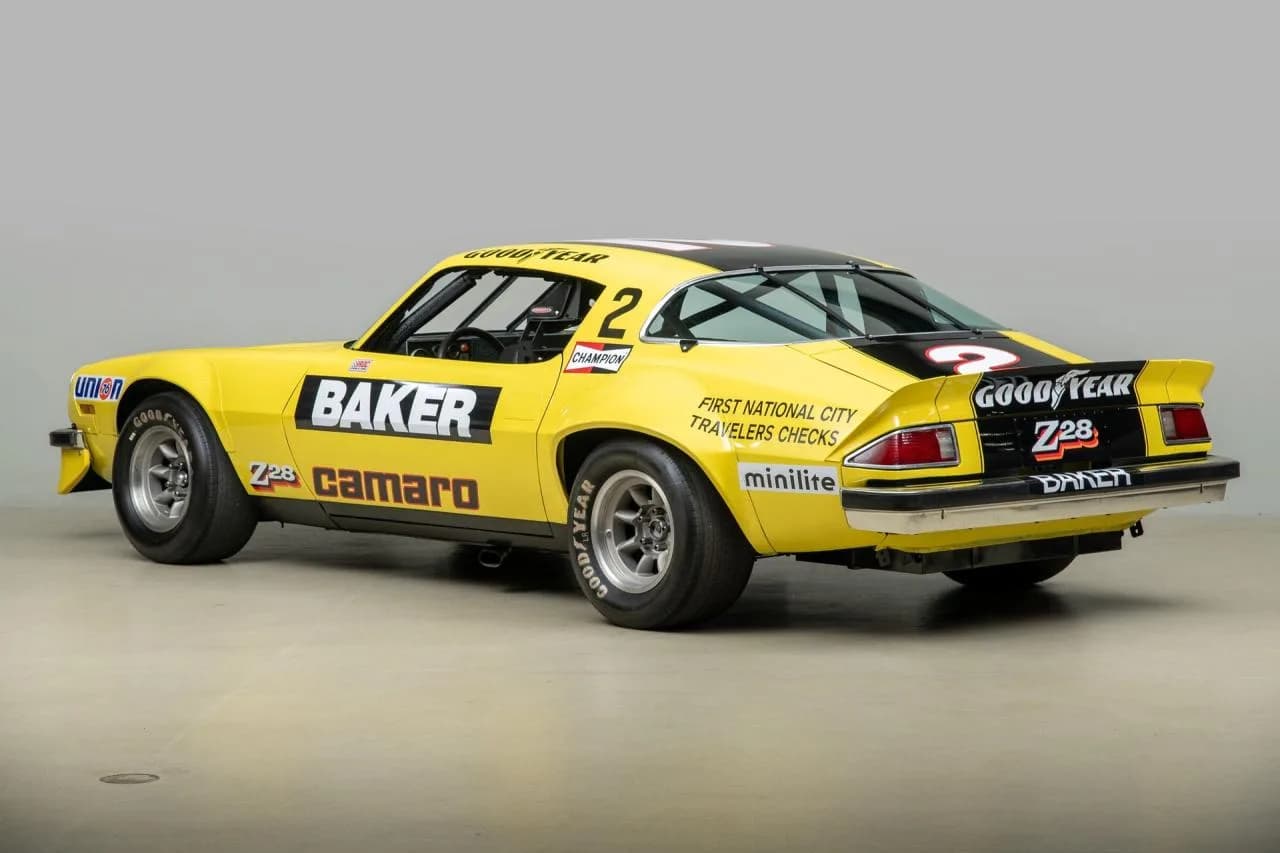 1974 Chevrolet Camaro IROC - Thumbnail 4