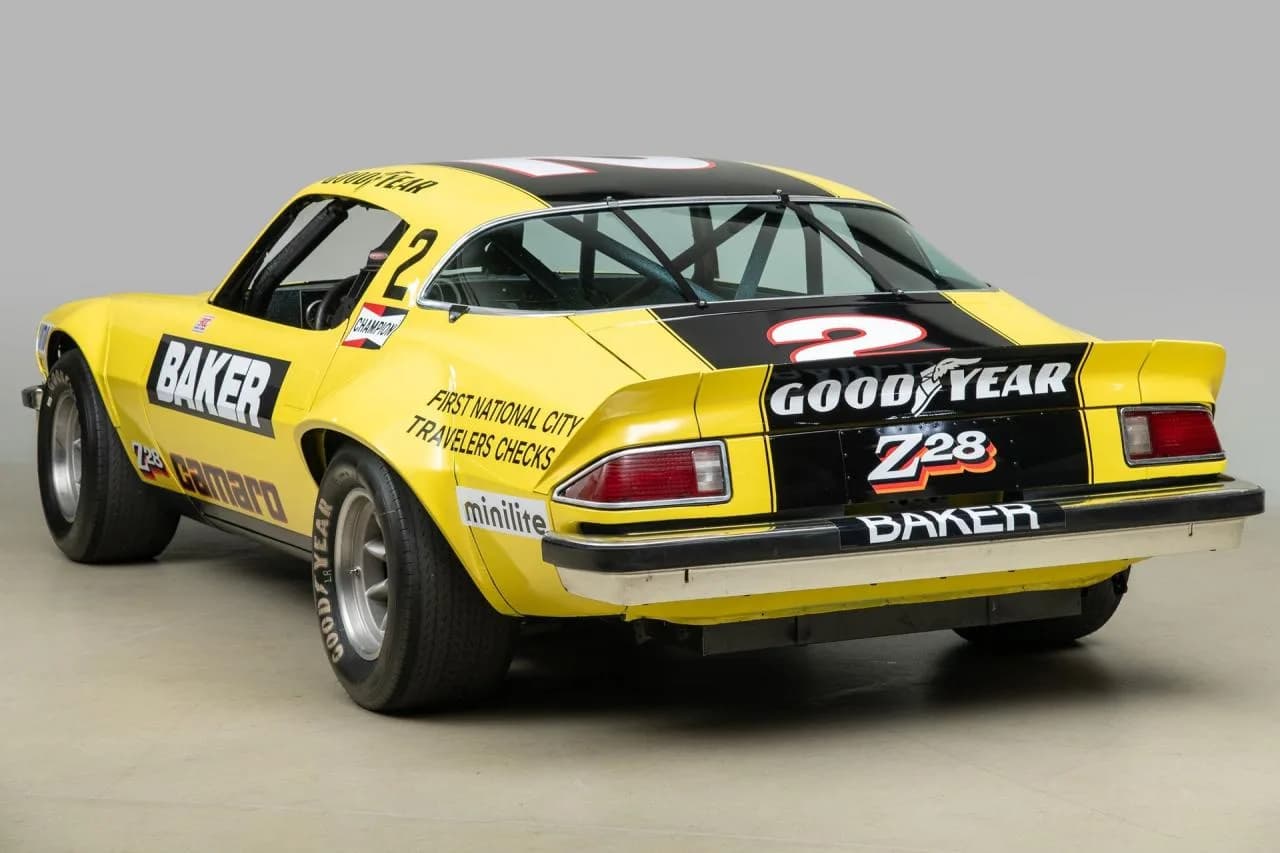 1974 Chevrolet Camaro IROC - Thumbnail 5