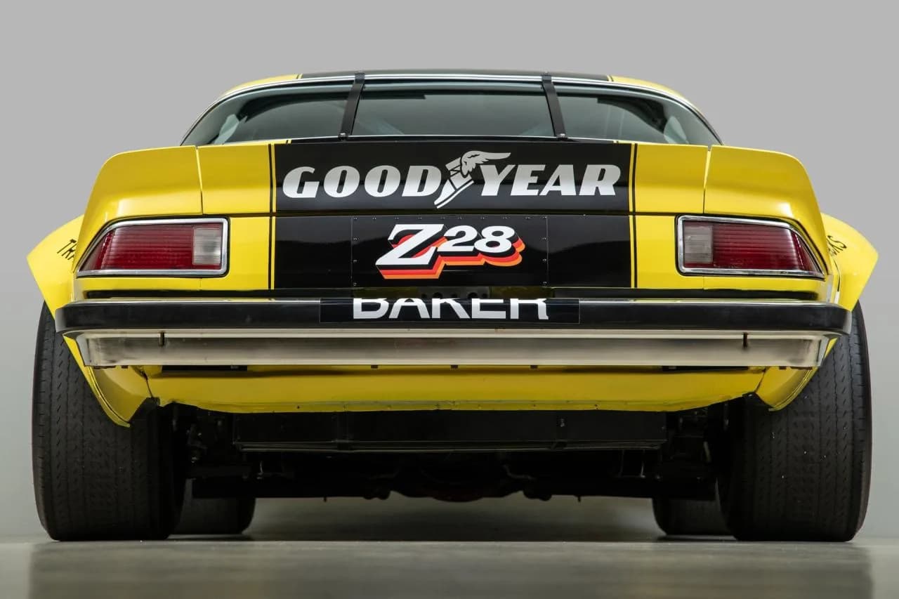 1974 Chevrolet Camaro IROC - Thumbnail 7