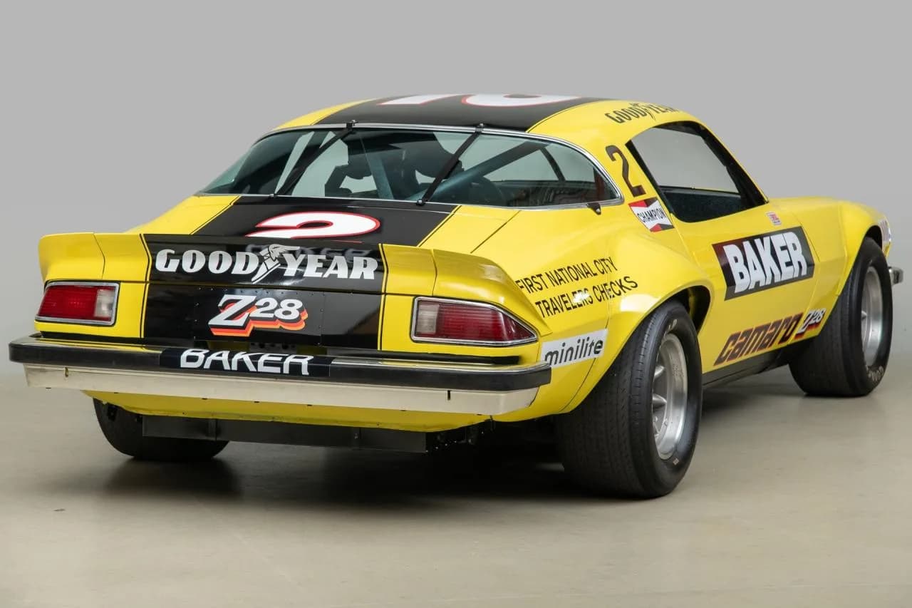 1974 Chevrolet Camaro IROC - Thumbnail 8