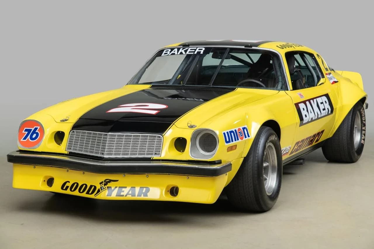 1974 Chevrolet Camaro IROC - Thumbnail 2