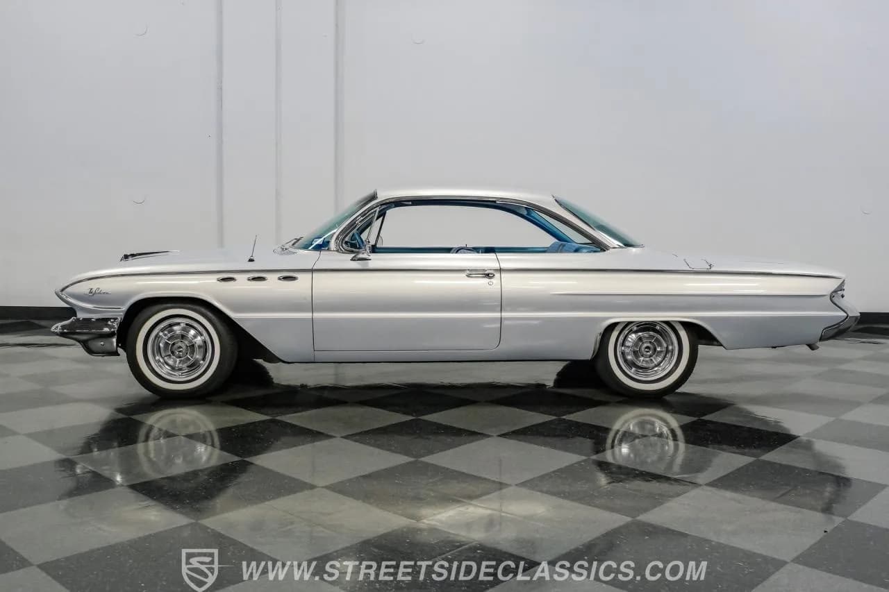 1961 Buick LeSabre - Thumbnail 7
