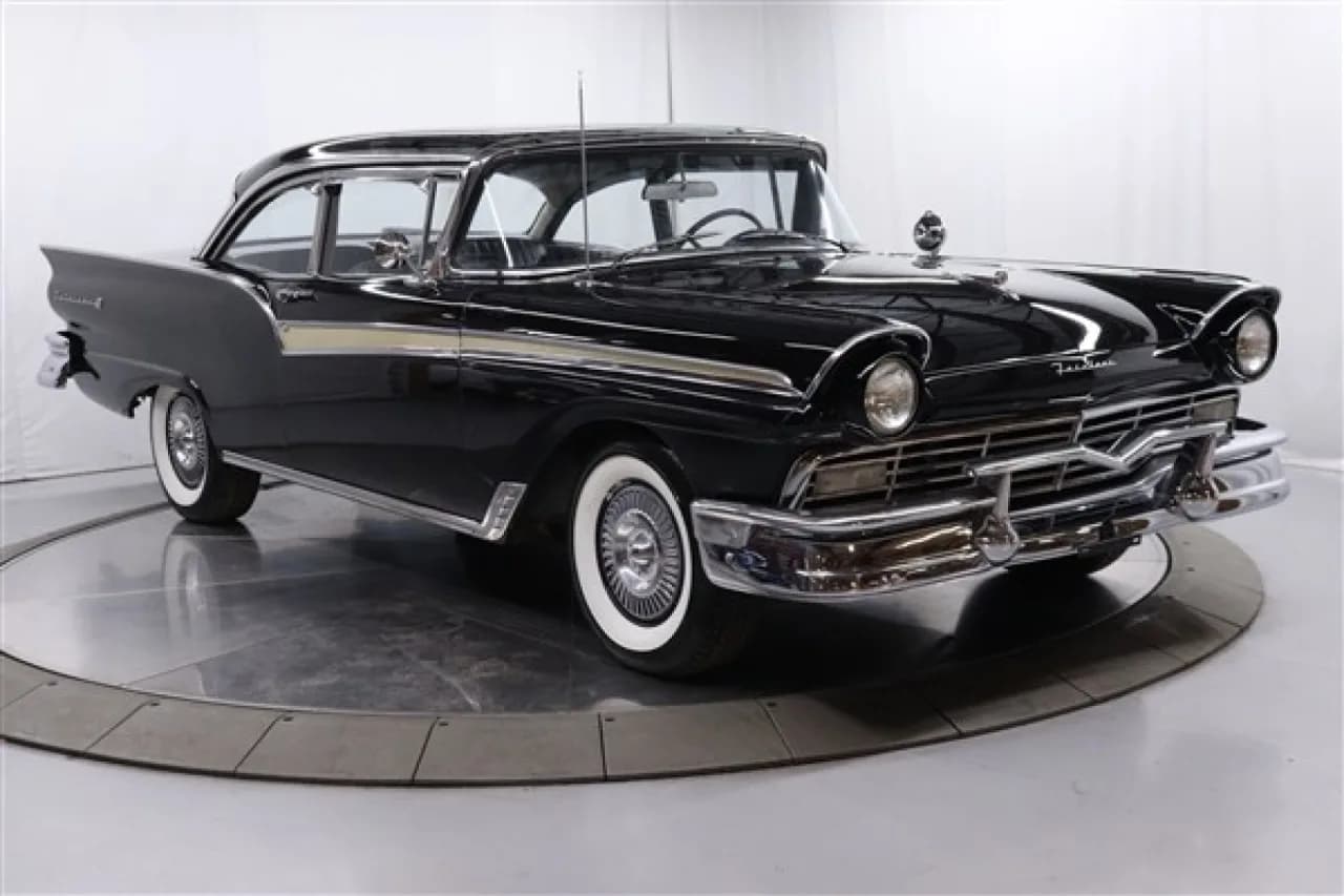 1957 Ford Fairlane
