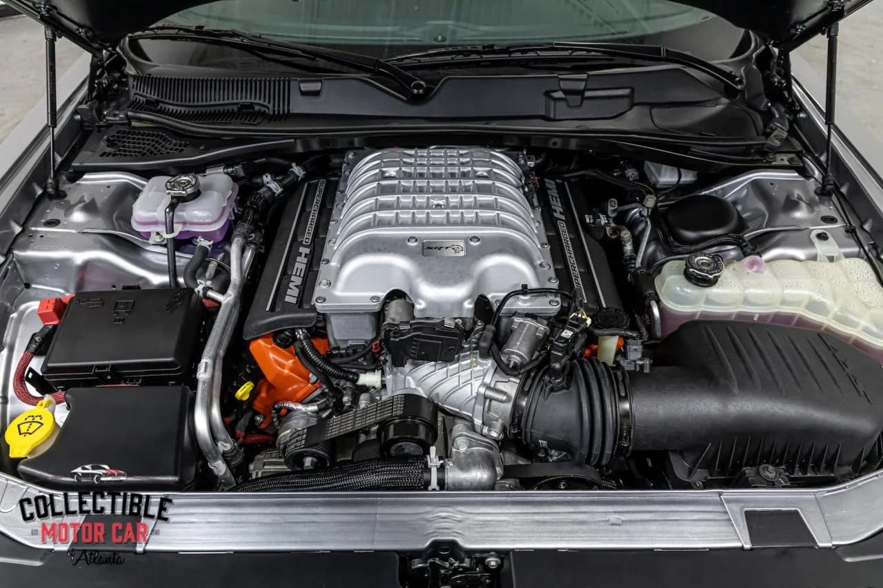 2016 Dodge Challenger SRT Hellcat - Thumbnail 7