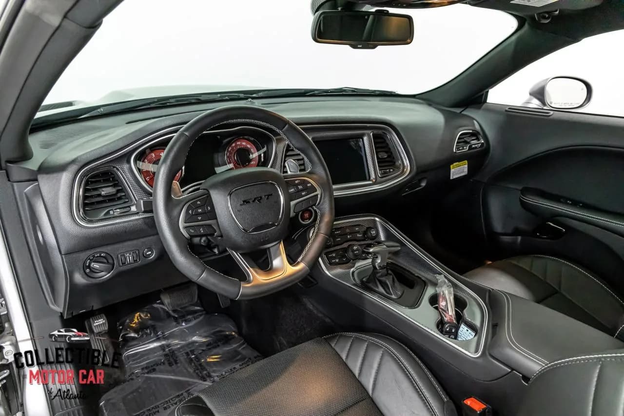 2016 Dodge Challenger SRT Hellcat - Thumbnail 3