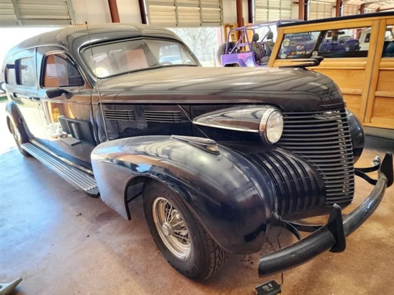 1940 Cadillac Hearse - Thumbnail 2