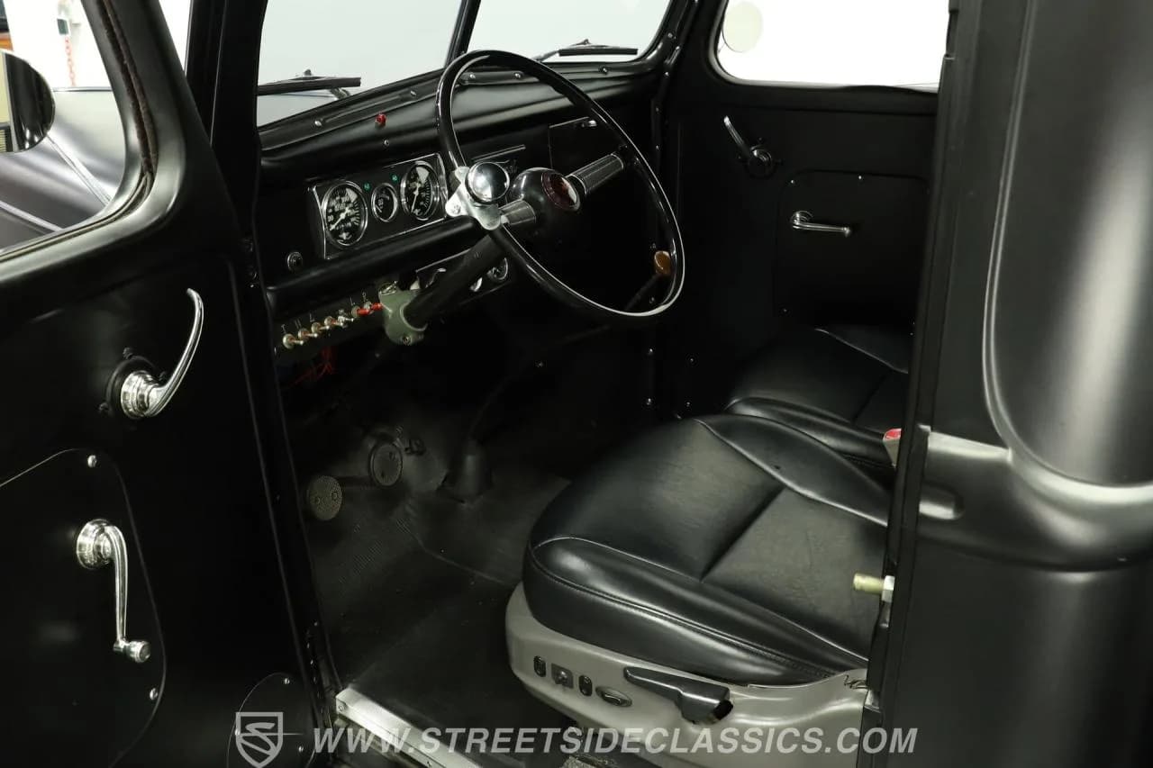 1940 Ford Pickup - Thumbnail 4