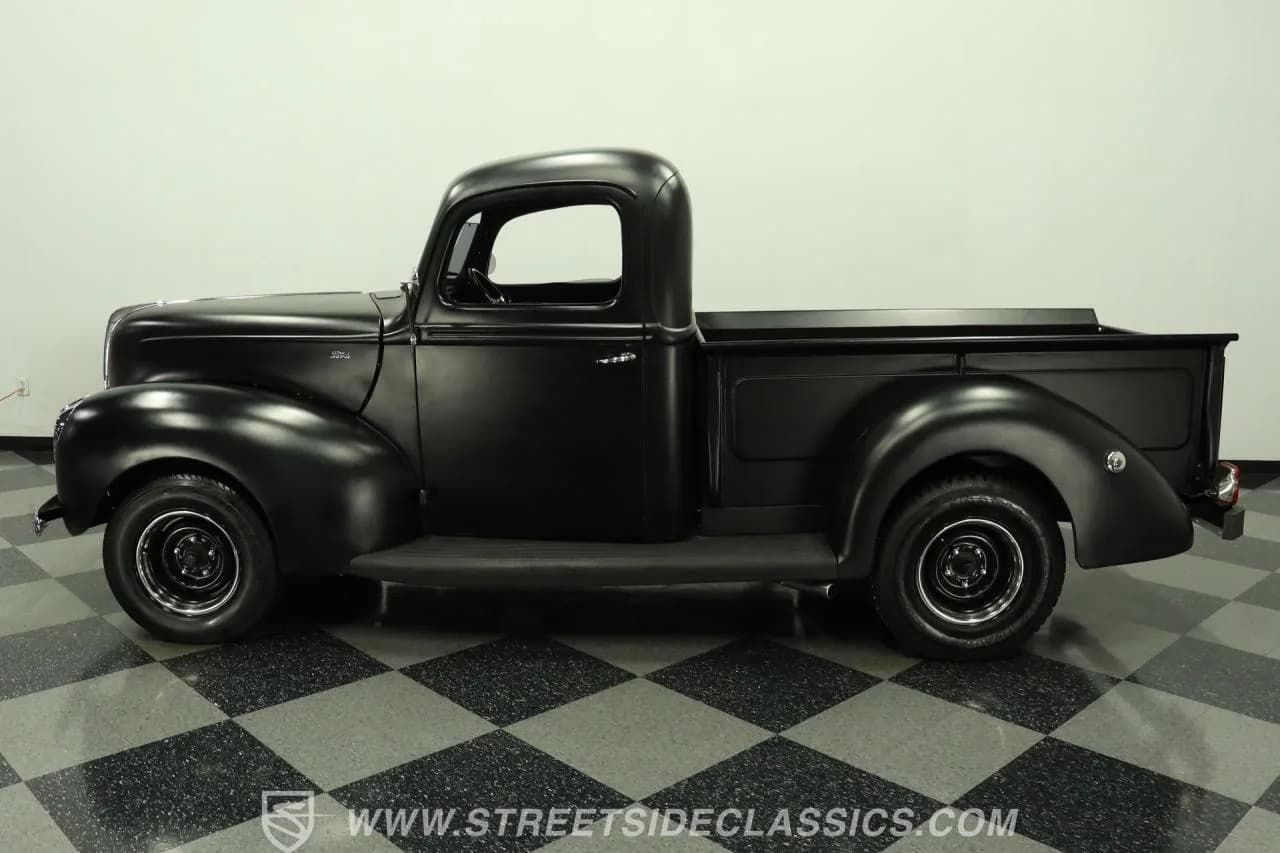 1940 Ford Pickup - Thumbnail 2
