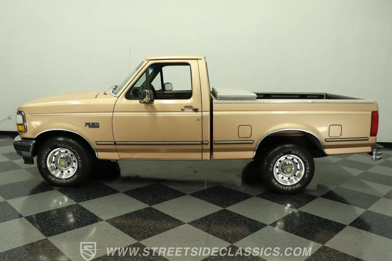 1994 Ford F-150 XLT - Thumbnail 2