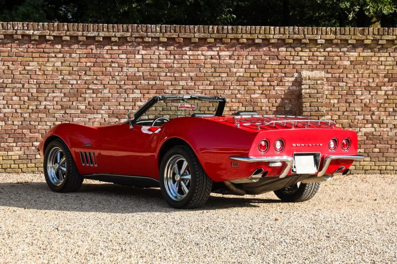1969 Corvette C3 Stingray Convertible &ldquo;A show-quality paint job&rdquo; - Thumbnail 2