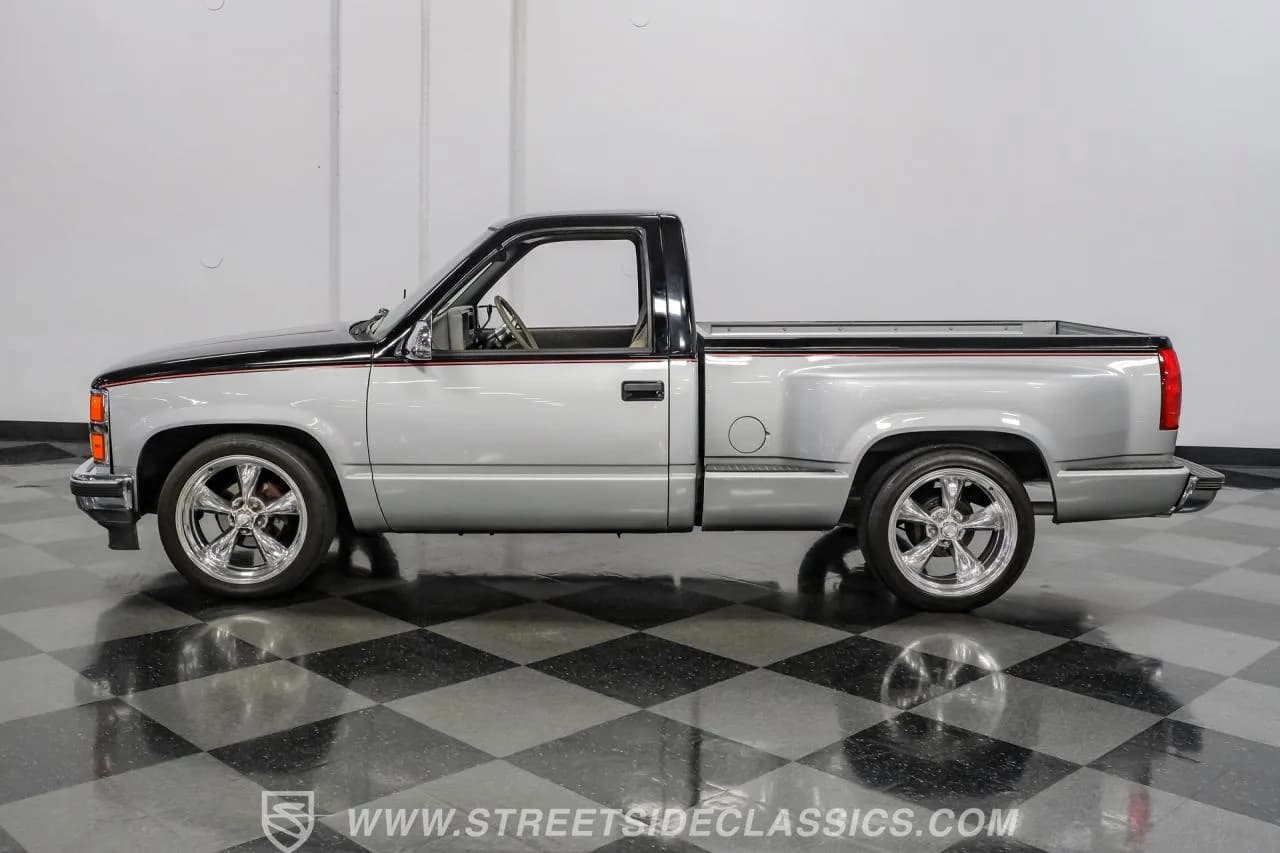 1990 Chevrolet C1500 Silverado Stepside - Thumbnail 2