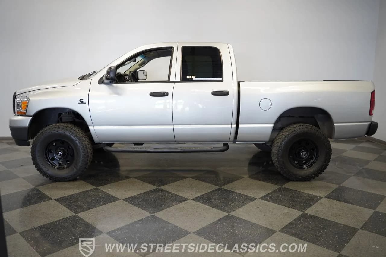 2006 Dodge Ram 2500 Laramie Cummins 4x4 - Thumbnail 8