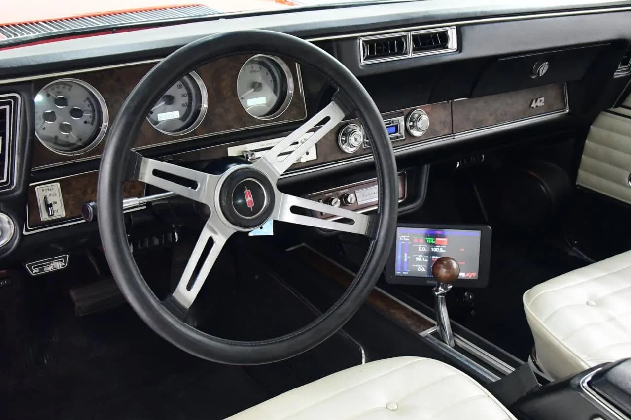 1970 Oldsmobile 442 - Thumbnail 2