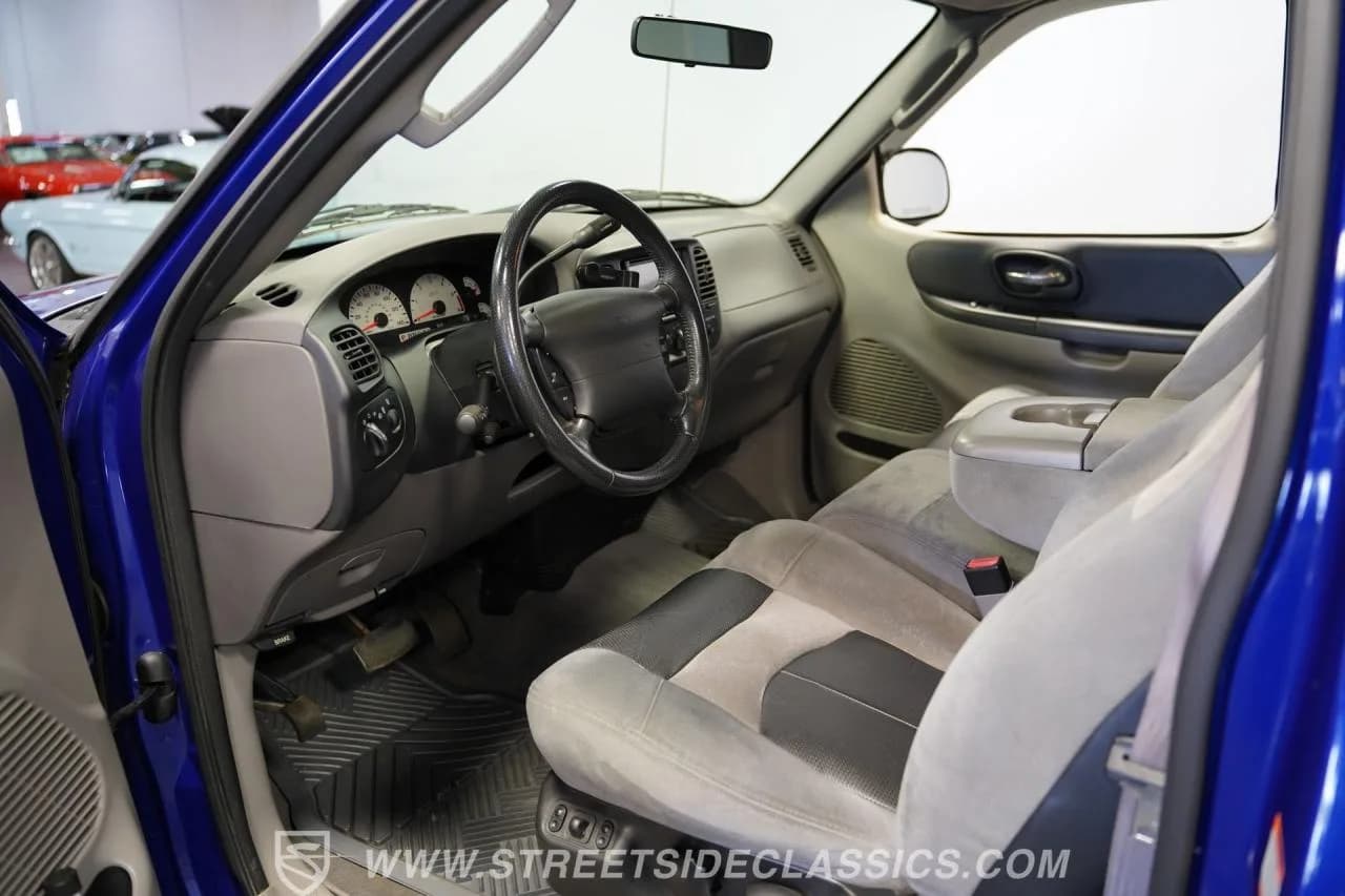 2003 Ford F-150 Lightning SVT - Thumbnail 4