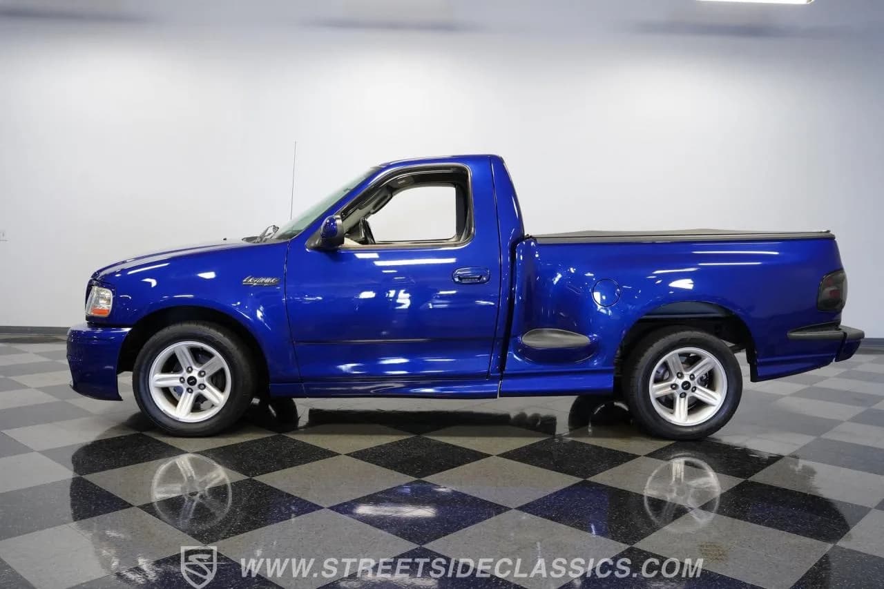 2003 Ford F-150 Lightning SVT - Thumbnail 2