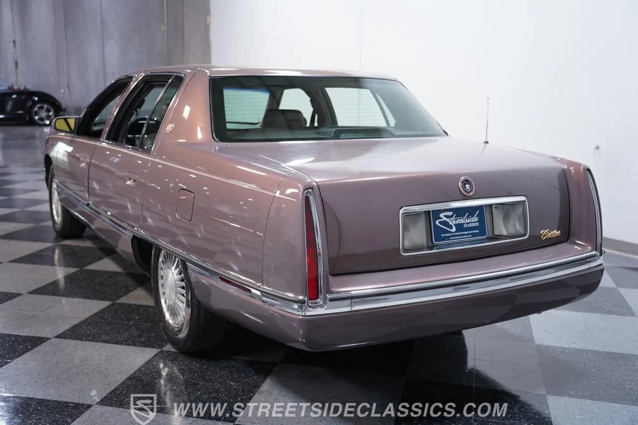 1995 Cadillac DeVille - Thumbnail 8