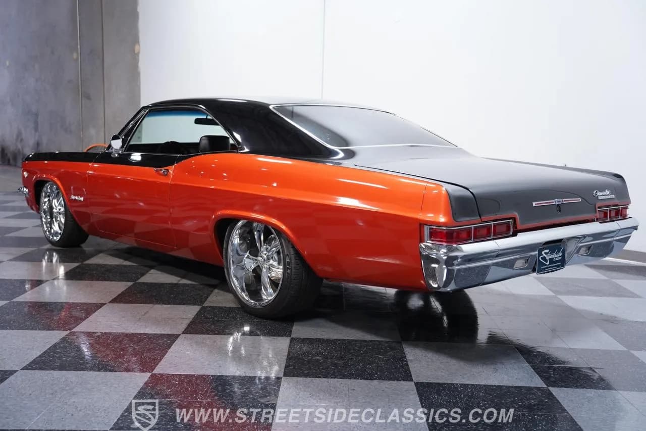 1966 Chevrolet Impala Restomod - Thumbnail 7