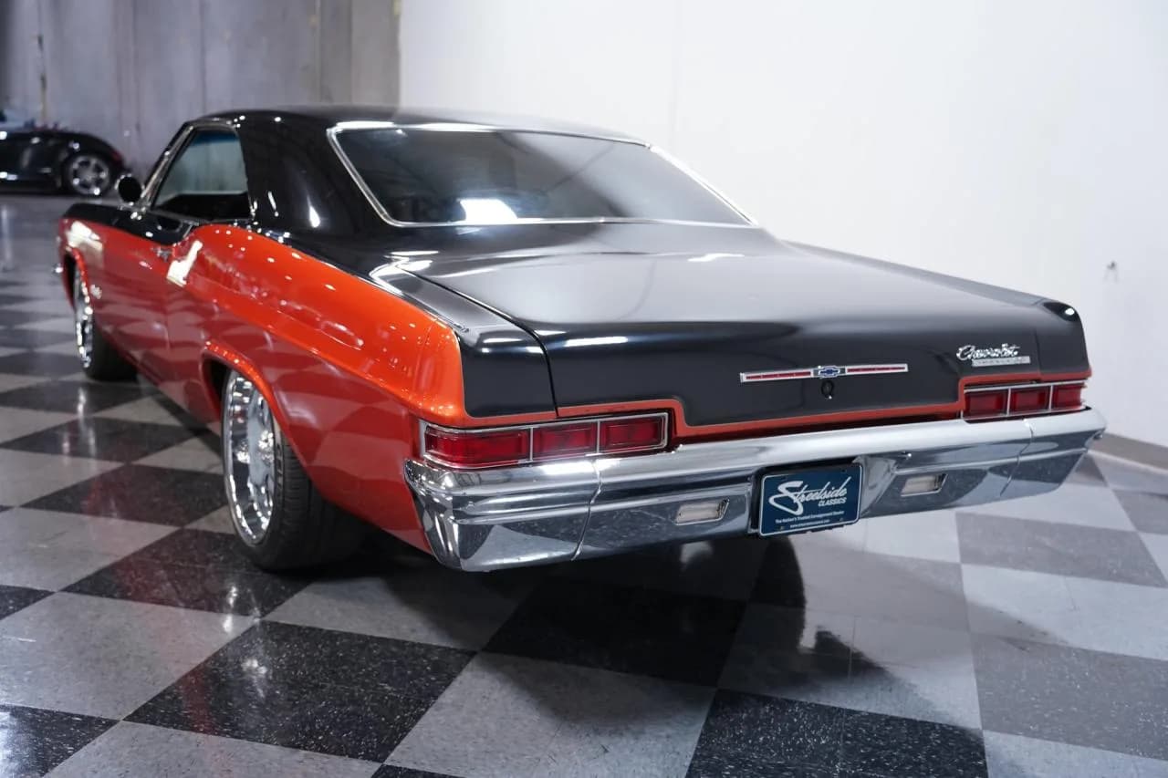 1966 Chevrolet Impala Restomod - Thumbnail 8