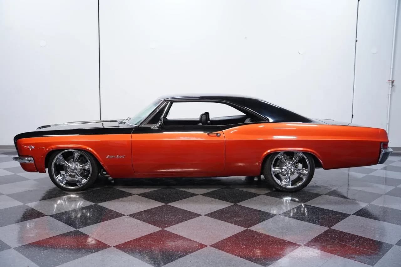 1966 Chevrolet Impala Restomod - Thumbnail 2