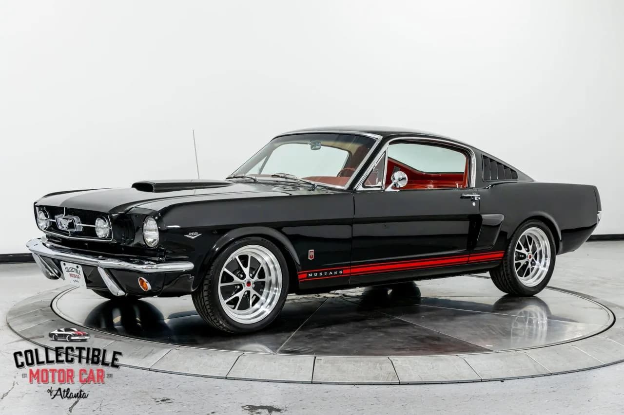 1965 Ford Mustang Fastback - Thumbnail 8