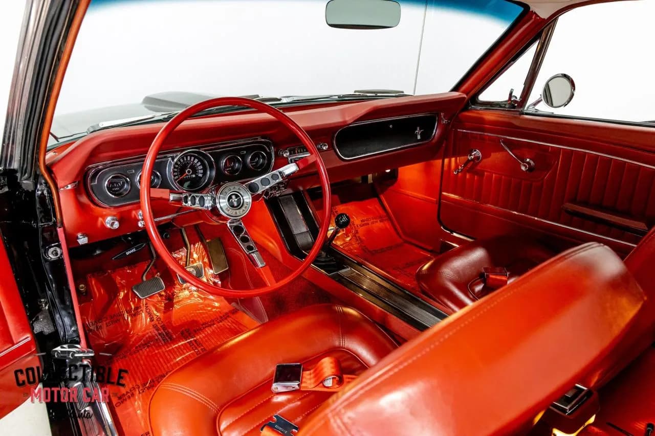 1965 Ford Mustang Fastback - Thumbnail 3