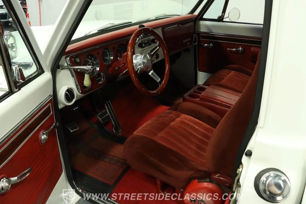 1970 GMC C10 C1500 Custom - Thumbnail 4