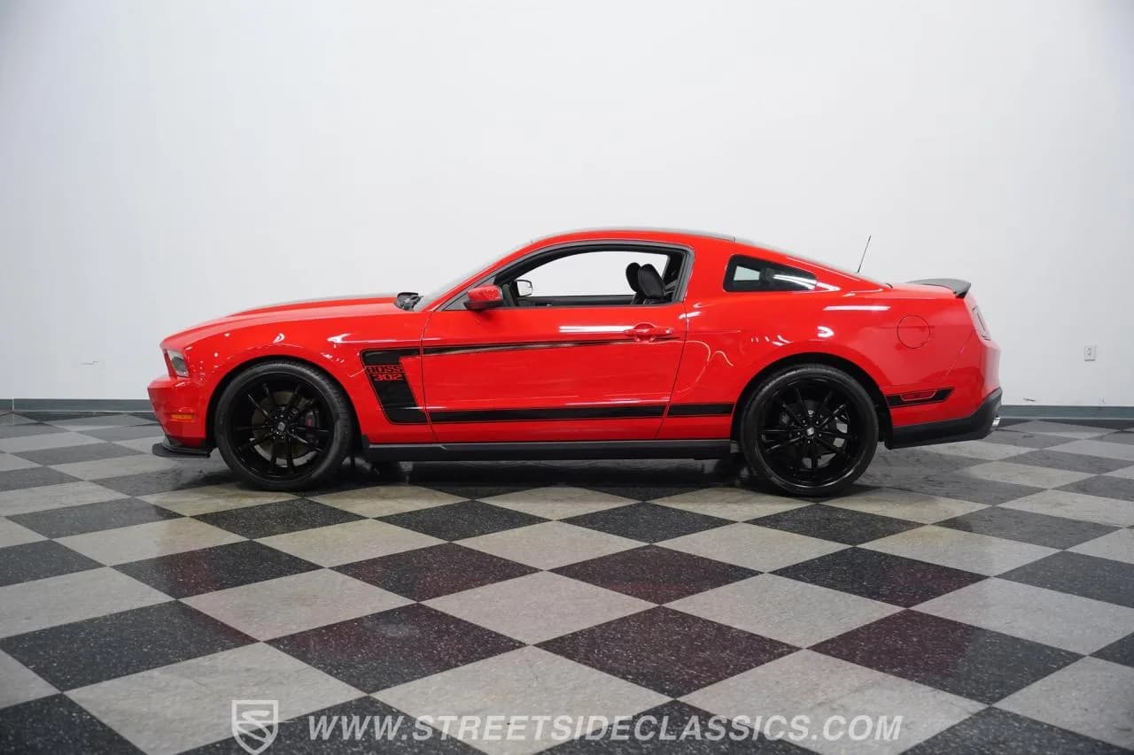 2012 Ford Mustang Boss 302 - Thumbnail 2