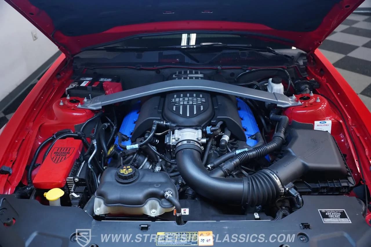 2012 Ford Mustang Boss 302 - Thumbnail 3