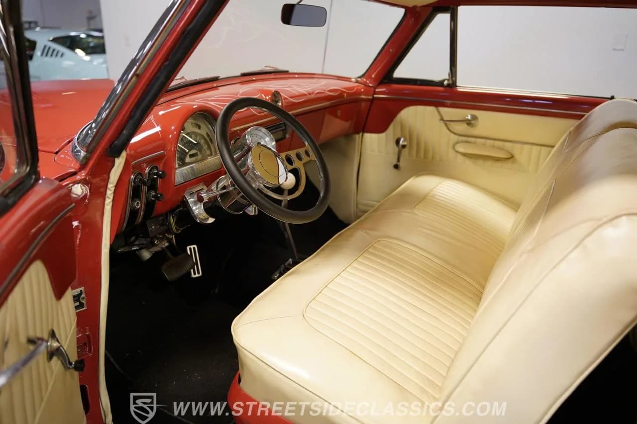 1953 Ford Crestline Victoria - Thumbnail 4