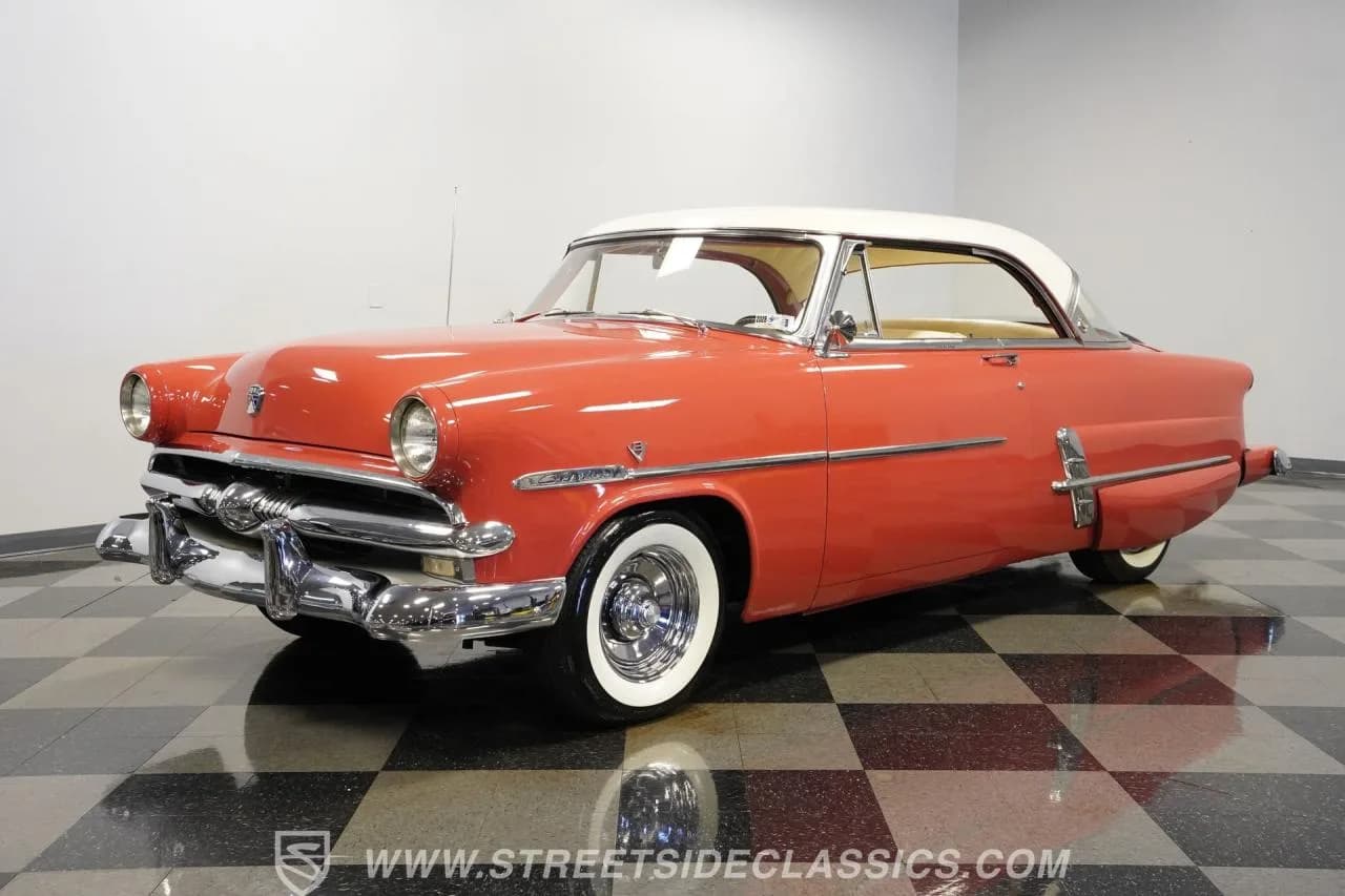 1953 Ford Crestline Victoria - Thumbnail 6