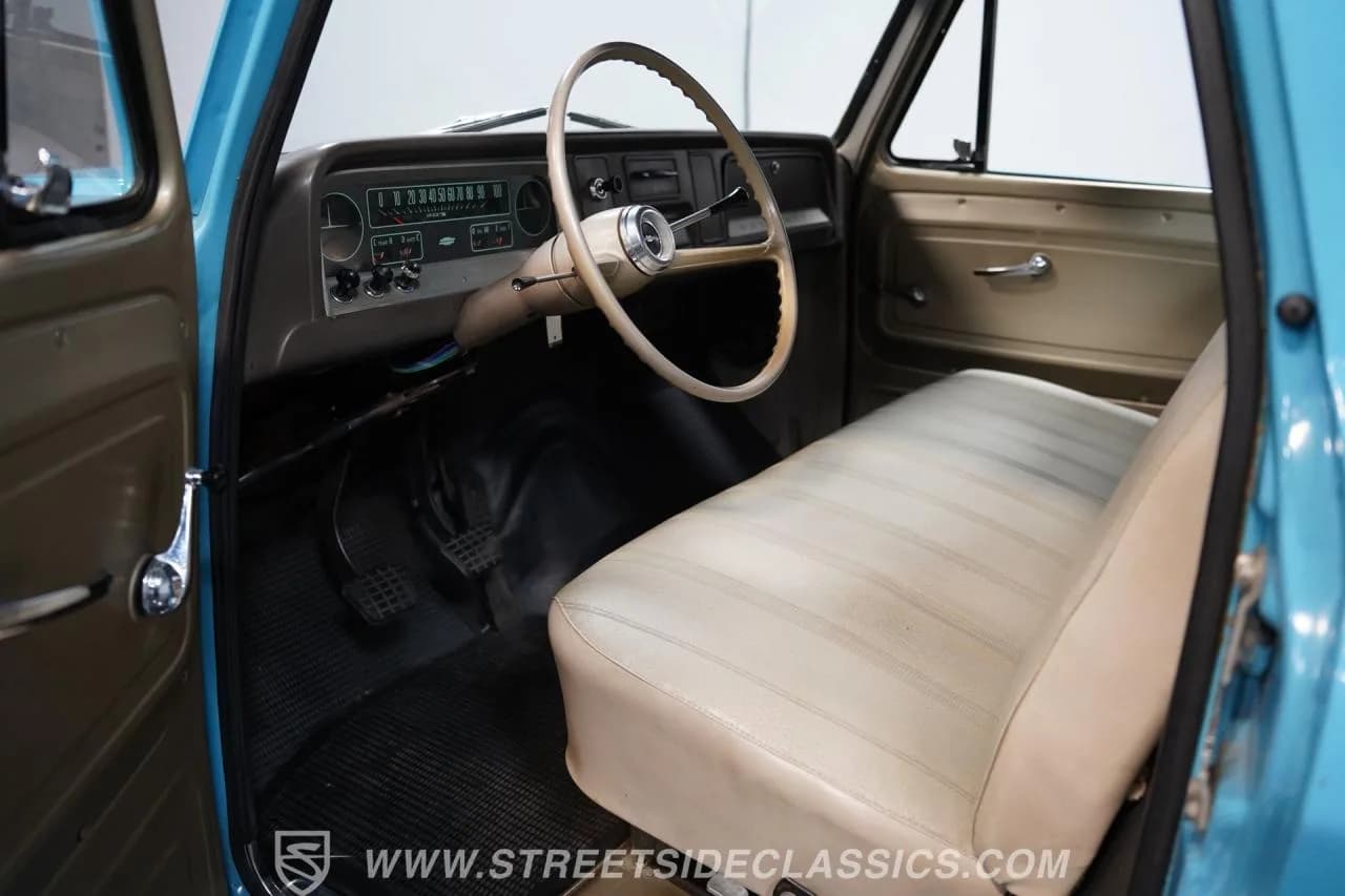 1966 Chevrolet c10 Stepside - Thumbnail 4