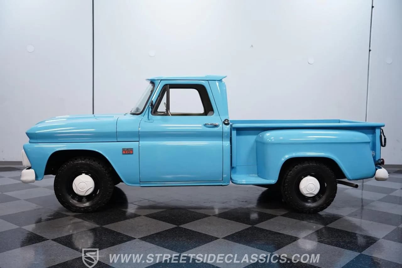 1966 Chevrolet c10 Stepside - Thumbnail 2