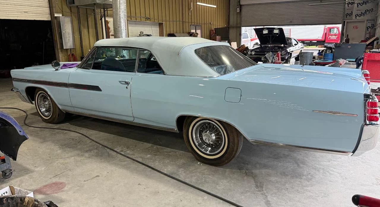 1963 Pontiac Bonneville - Thumbnail 2