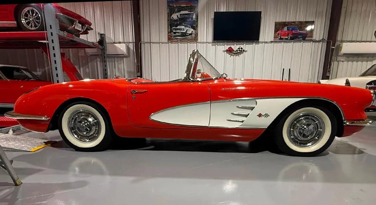 1958 Chevrolet Corvette - Thumbnail 4