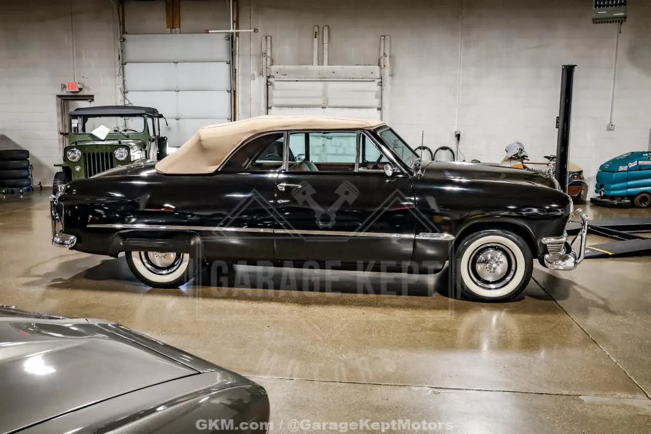 1950 Ford Custom Deluxe - Thumbnail 7