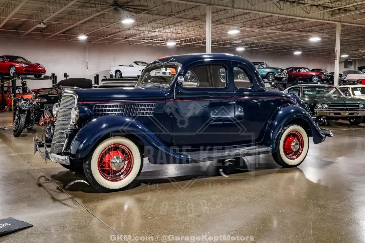1935 Ford Model 48 - Thumbnail 3