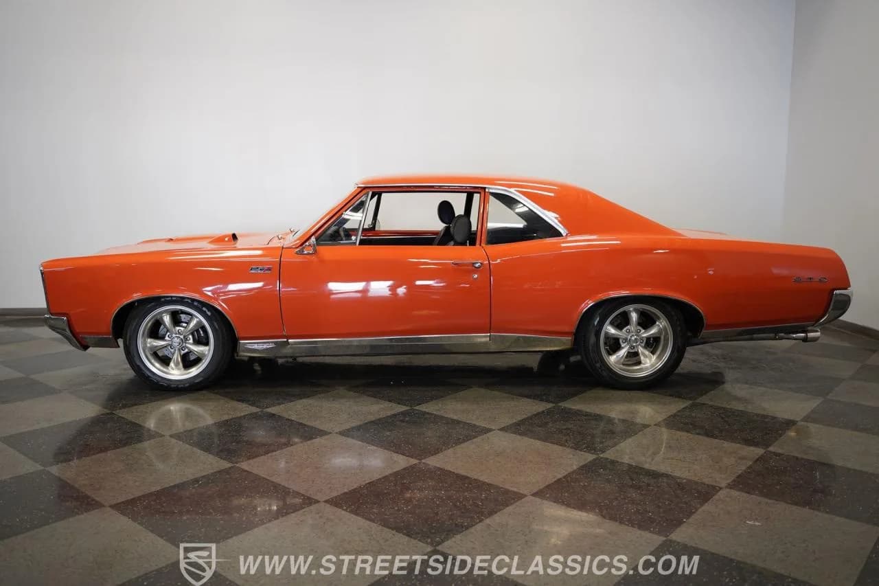1967 Pontiac GTO Twin Turbo LS7 restomod - Thumbnail 2