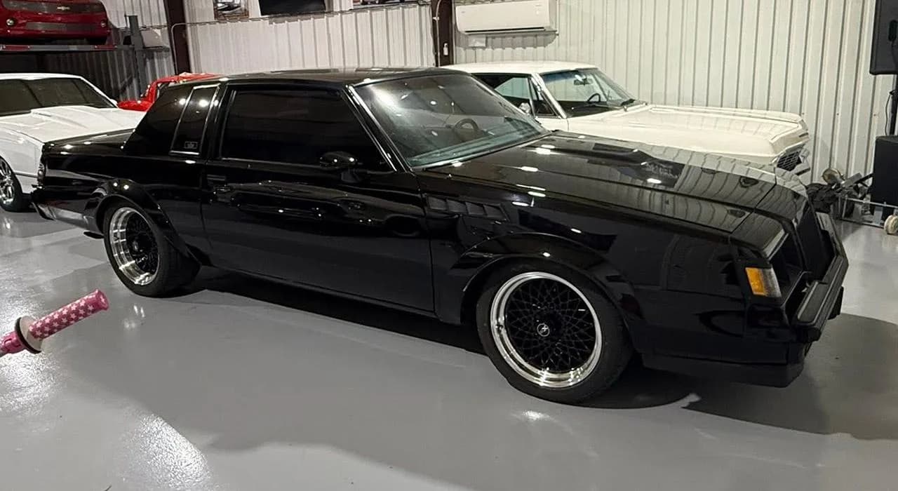 1987 Buick GNX 461 - Thumbnail 3