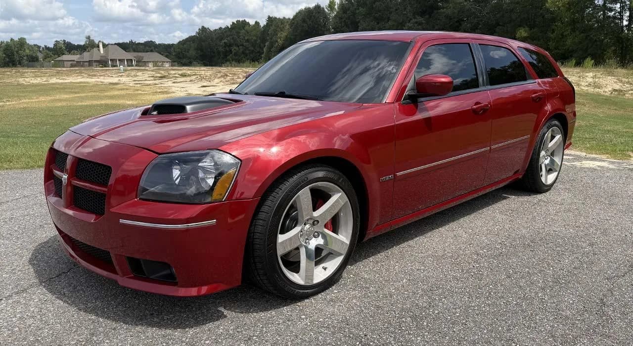 2006 Dodge MAGNUM SRT8