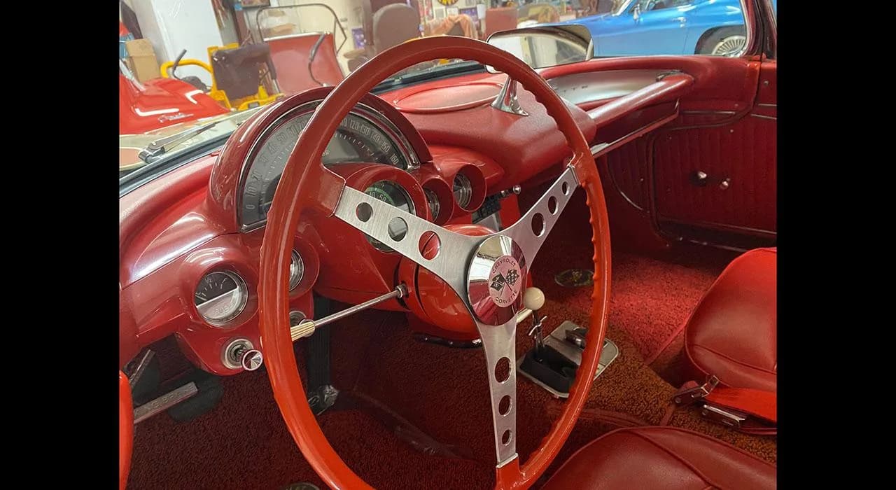 1962 Chevrolet Corvette - Thumbnail 8