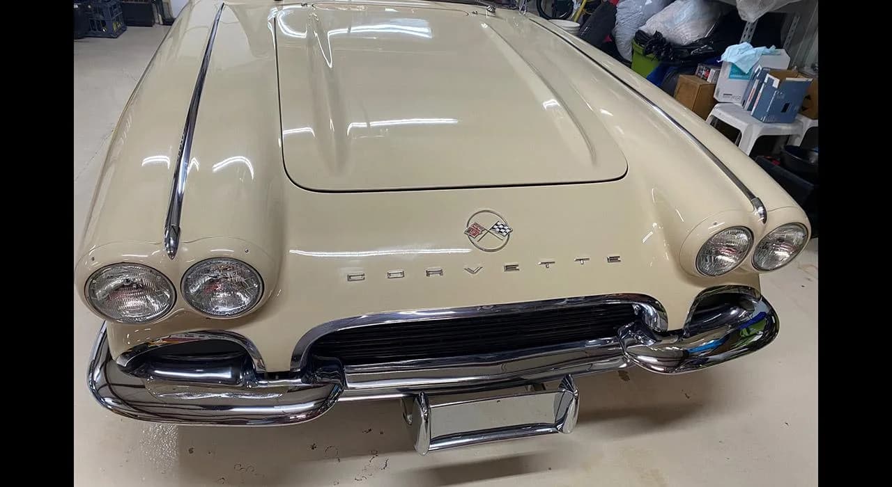 1962 Chevrolet Corvette - Thumbnail 2